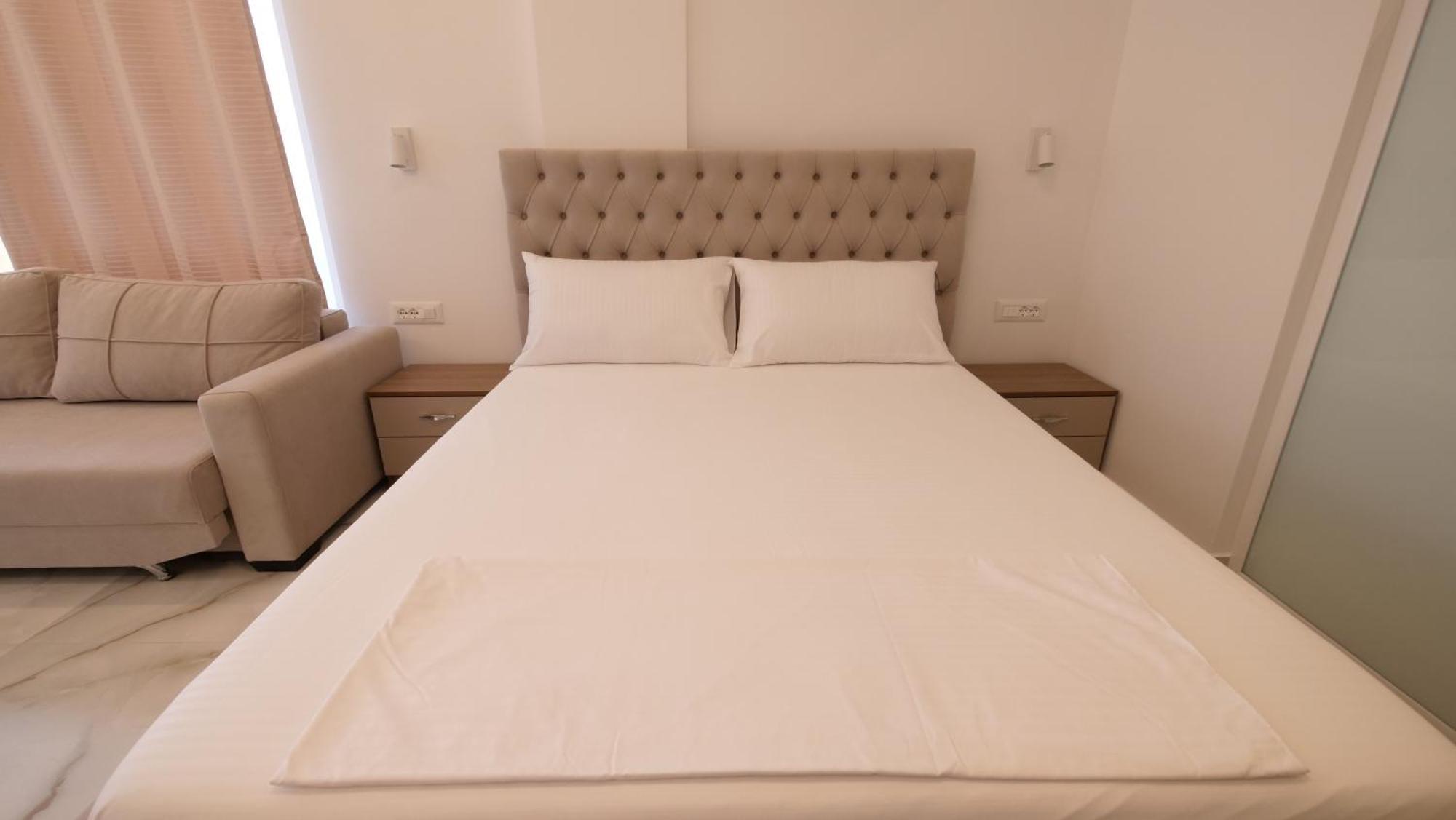 Blue Mare Apartments Sarande Ngoại thất bức ảnh