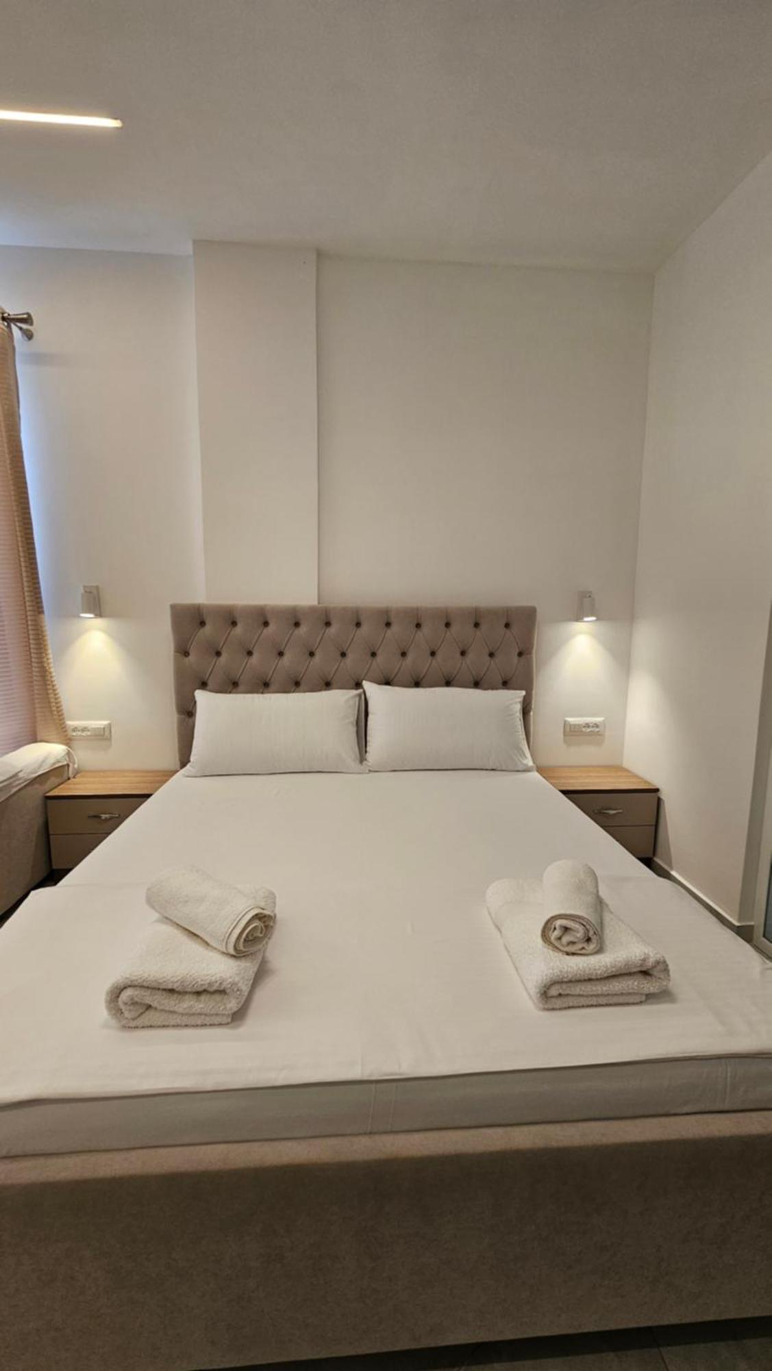 Blue Mare Apartments Sarande Ngoại thất bức ảnh